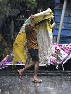 Delhi Weather: दिल्ली में भारी बारिश का अनुमान, IMD ने जारी किया येलो अलर्ट, अगले 5 दिन कैसा रहेगा मौसम?