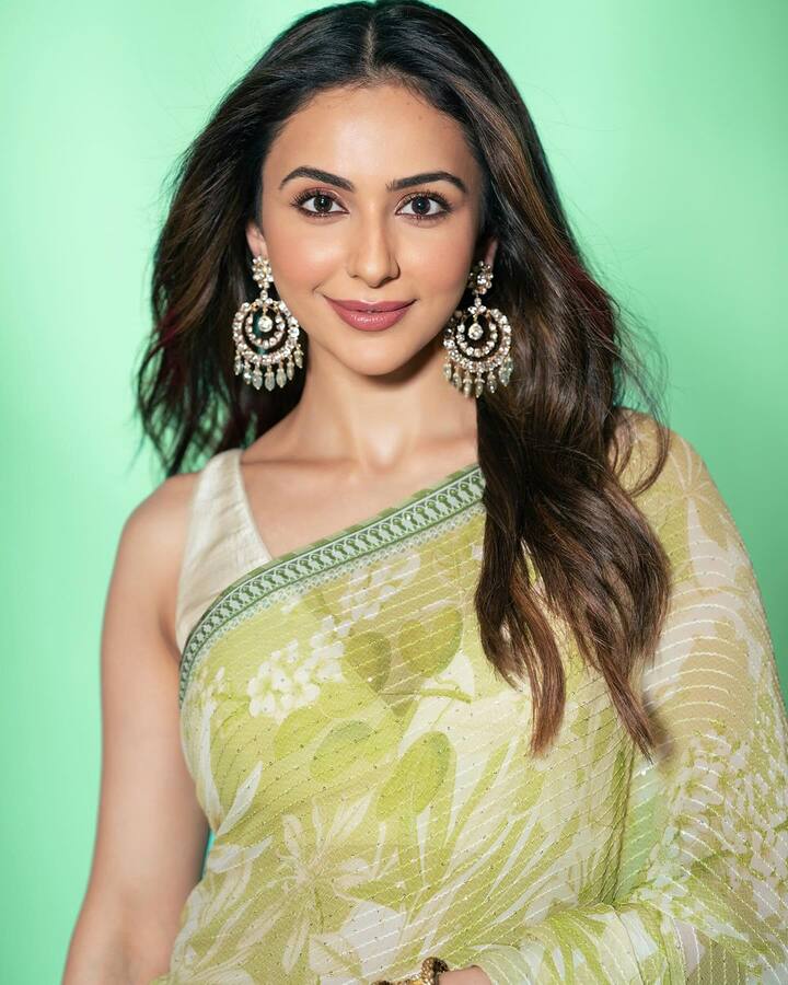 Rakul Preet Singh captioned the photos,