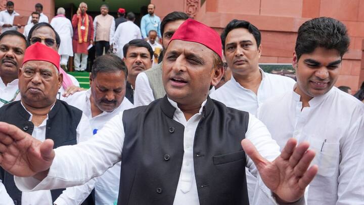 बता दें कि रामपुर लोकसभा सीट समाजवादी पार्टी के कद्दावर नेता आजम खान के प्रभाव वाली सीट मानी जाती थी. वहां से मोहिबुल्लाह नदवी ने भारी जीत दर्ज की.