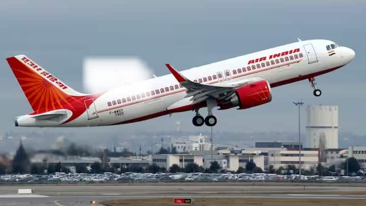 लेकिन फ्लाइट में ऑनलाइन टिकट करते वक्त आपको यह सुविधा नहीं मिलती. फ्लाइट में आपको यह अलग से लेनी होती है यानी एड ऑन करवानी होती है.