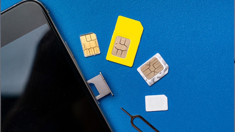 Be careful! If this rule related to SIM card is broken, then there will be a fine of 2 lakh rupees, there may be jail ਸਾਵਧਾਨ! SIM Card ਨਾਲ ਜੁੜਿਆ ਇਹ ਨਿਯਮ ਟੁੱਟਿਆ, ਤਾਂ ਲੱਗੇਗਾ 2 ਲੱਖ ਰੁਪਏ ਦਾ ਜੁਰਮਾਨਾ, ਹੋ ਸਕਦੀ ਹੈ ਜੇਲ