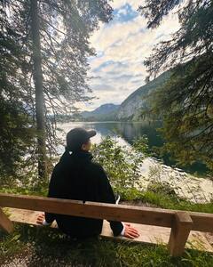 Katrina Kaif Pics: कैटरीना कैफ ने वादियों के बीच से शेयर कीं खूबसूरत तस्वीरें, बोलीं- 'दोबारा जरूर आऊंगी'