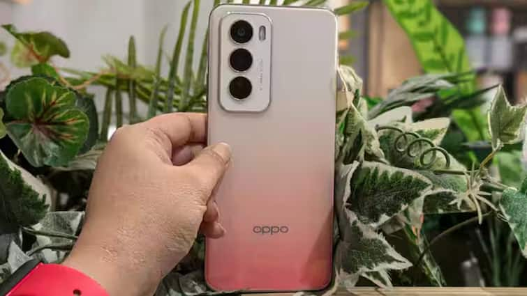 Oppo Reno 12 की पहली सेल हुई शुरू, जानें किन-किन बैंक कार्ड पर मिल रहा ₹4000 का इंस्टेंट डिस्का