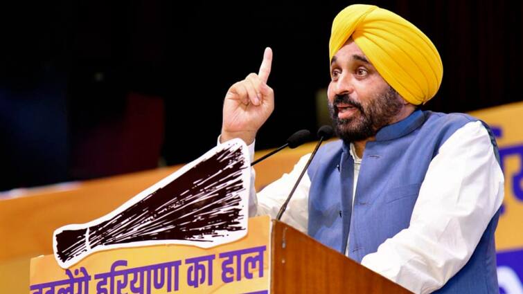 AAP Punjab CM Bhagwant Mann Attack On BJP Double Engine Nayab Singh Saini Manohar Lal Khattar Haryana Assembly Elections 'डबल इंजन में से एक इंजन बीच में ही...', मनोहर लाल खट्टर का जिक्र कर CM भगवंत मान का तंज