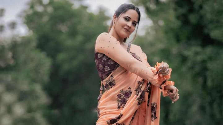 Anasuya Bharadwaj Photos: స్టార్ మాలో టెలికాస్ట్ అవుతోన్న  గేమ్ షోలో 'కిరాక్ బాయ్స్ ఖిలాడీ గాళ్స్' ఈ వారం ఎపిసోడ్  కోసం అనసూయ లుక్ మార్చేసింది. ఆ ఫొటోస్ సోషల్ మీడియాలో వైరల్ అవుతున్నాయ్..