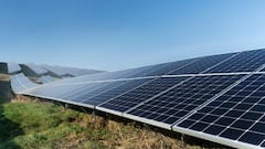 Tata Solar, ReNew, Avaada Electro Ask Govt For Visas For Chinese Professionals