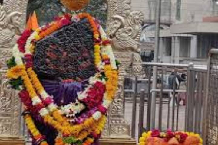 BBC র একটি রিপোর্ট বলছে, ২০২৫ সালে এখানে খোলা হয়েছিল একটি পুলিশ থানা এবং এখনও গ্রামবাসীদের কাছ অভিযোগ পায় না।