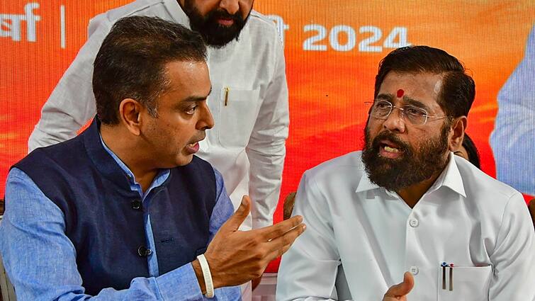 Milind Deora demand from Eknath Shinde Mahayuti Govt to give reservation to mill workers child in jobs ann मराठा के बाद अब महाराष्ट्र में उठी एक और आरक्षण की मांग! जानें चुनाव से पहले क्या बढ़ेगी महायुति सरकार की मुश्किलें