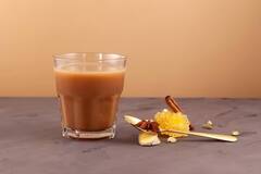 Ginger Tea In Monsoon: વરસાદની ઋતુમાં આ રોગપ્રતિકારક શક્તિ વધારનારી ચા પીઓ, બીમારીઓ તરતજ દૂર થઈ જશે