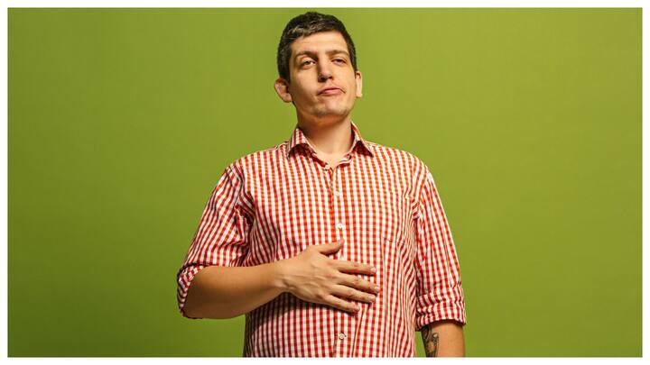 अजवाइन का पानी: खाने के बाद अजवाइन का पानी पीने से गैस की समस्या कम होती है. नहीं तो हींग का पाउडर गुनगुने पानी में मिलाकर पीने से पेट की गैस निकलती है.