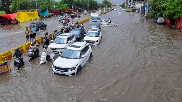 Rajasthan Weather News Rains in Jaipur Bikaner Bhilwara Udaipur Jodhpur Monsoon IMD राजस्थान के इन जिलों आज हुई जमकर बारिश, अगले हफ्ते के लिए मौसम विभाग ने दिया ये अपडेट