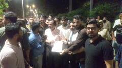 AMU में हॉस्टल के छात्रों ने किया VC लॉज का घेराव, कहा- 'हमारे सामानों को किया गया क्षतिग्रस्त'