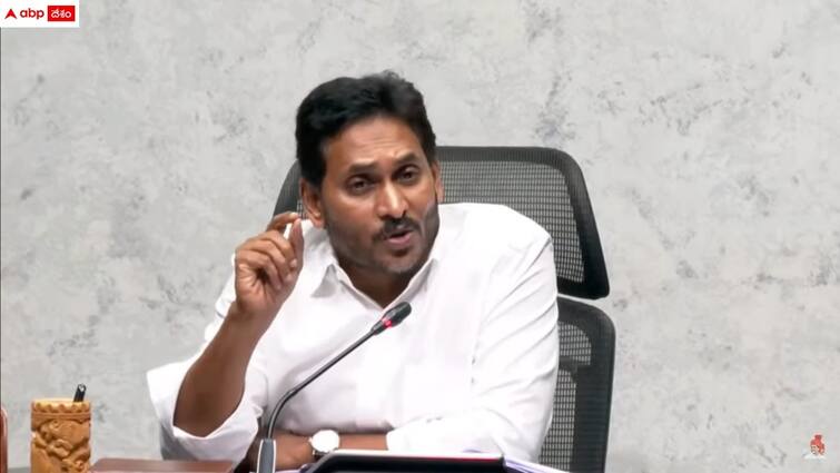 ysrcp chief ys jagan questions chandrababu on super six promises implementation YS Jagan: రెడ్‌బుక్‌ రాజ్యమేలుతోంది! ప్రజలను ఇంత దగా చేస్తారా చంద్రబాబు? జగన్ సంచలన ట్వీట్