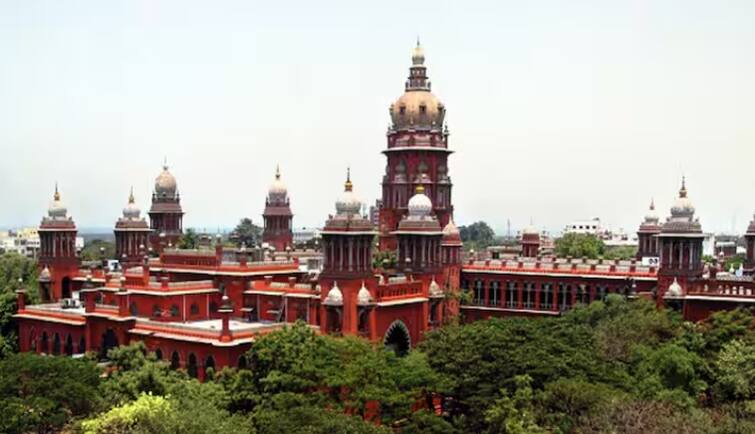 advocate-file-plea-in-madras-high-court-to-run-brothel-in-kanyakumari-tamil-nadu-court-asks-to-check-law-degree Madras High Court: ਵੇਸ਼ਵਾ ਘਰ ਚਲਾਉਣ ਦੀ ਇਜਾਜ਼ਤ ਲੈਣ ਪਹੁੰਚਿਆ ਵਕੀਲ, ਅਦਾਲਤ ਨੇ ਕਿਹਾ- 'ਚੈਕ ਕਰਾਓ, ਕਿੱਥੋਂ ਲਈ ਡਿਗਰੀ'