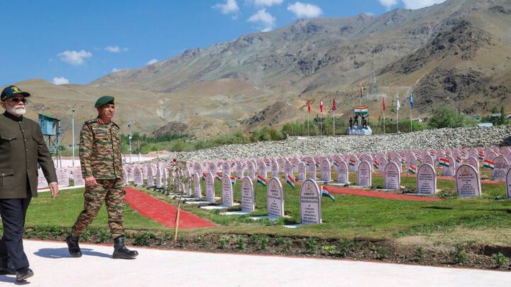 The day is observed as 'Kargil Vijay Diwas' to commemorate India's victory over Pakistan in the war. (Image: PTI)