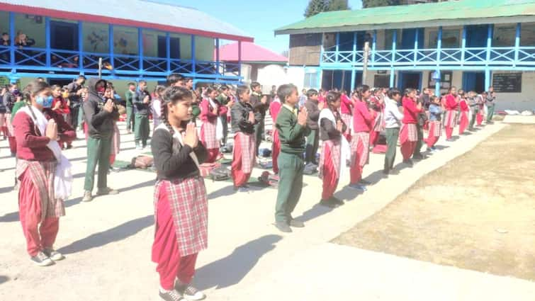 Himachal Pradesh Schools 10 middle schools along with 89 primary will be closed know reason ann Himachal Schools: हिमाचल में 89 प्राइमरी के साथ 10 मिडिल स्कूल होंगे बंद, इस वजह से लिया गया फैसला