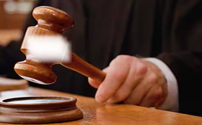 ਇਸ ਤੋਂ ਬਾਅਦ ਮਾਮਲਾ ਅਦਾਲਤ ਵਿੱਚ ਚਲਾ ਜਾਂਦਾ ਹੈ। ਅਤੇ ਕਈ ਮੌਕਿਆਂ 'ਤੇ ਜਿਨ੍ਹਾਂ ਦੀ ਜ਼ਮੀਨ ਹੁੰਦੀ ਹੈ। ਉਹ ਕਬਜੇ ਕਰਨ ਵਾਲਿਆਂ ਖਿਲਾਫ ਕੇਸ ਵੀ ਹਾਰ ਜਾਂਦੇ ਹਨ।