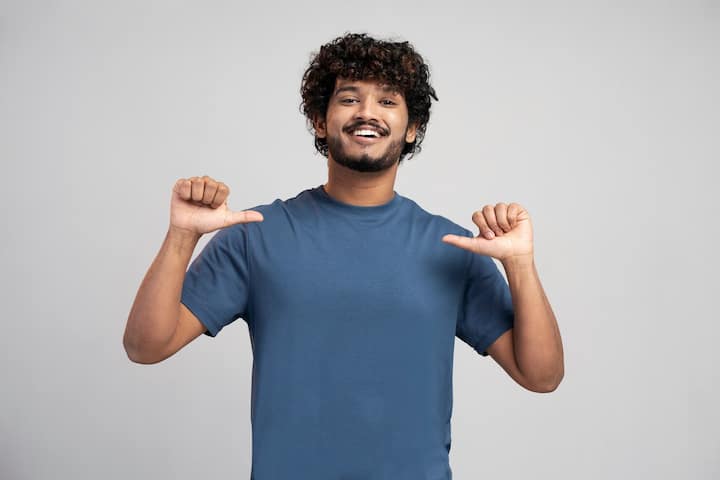 बता दें रिपोर्ट के अनुसार, पुरुषों की औसत उम्र 68 साल 4 महीने है, जबकि महिलाओं की औसत उम्र 71 साल 1 महीने है.