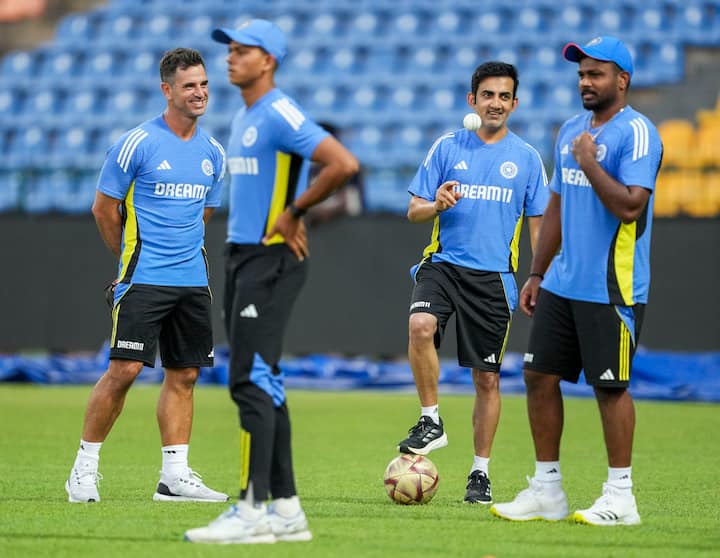 भारतीय क्रिकेट संघ टी 20 मालिका आणि वनडे मालिकेसाठी श्रीलंकेच्या दौऱ्यावर आहे. 27 जुलै म्हणजेच उद्यापासून टी 20 मालिका सुरु होणार आहे. या मालिकेपासून  मुख्य प्रशिक्षक गौतम गंभीरचा कार्यकाळ सुरु होणार आहे.