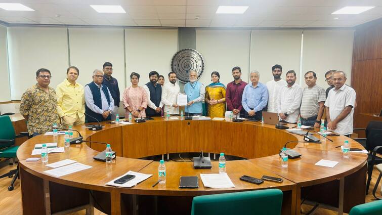 ABVP delegation met high power committee on NTA reforms chairman Dr. K. Radhakrishnan ann NTA के लिए गठित हाई पावर कमेटी के अध्यक्ष से मिला ABVP प्रतिनिधिमंडल, इन सुधारों पर जोर देने की मांग