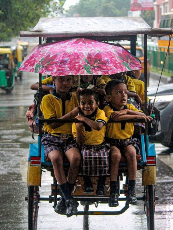 दिल्ली में आज फिर बारिश का अलर्ट, जानें- मौसम का सबसे ताजा अपडेट