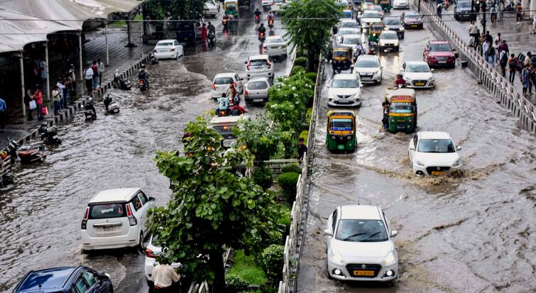 MP Monsoon Update Digvijaya Singh Demands Management Control after Water Logging in Ratlam and Mandsaur ANN अब मानसून पर राजनीति, रतलाम और मंदसौर में भारी बारिश से जनजीवन प्रभावित, दिग्विजय सिंह ने दिया ये बयान