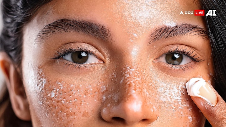 Skin Care Tips: रोजाना रात में सोने से पहले आपको भूलकर भी कुछ चीजों का सेवन नहीं करना चाहिए अगर आप ऐसा करते हैं तो आपके चेहरे पर रैशेज, लालिमा जैसी समस्या हो सकती हैं.