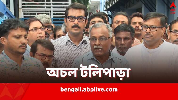 Rahool Mukherjee-Federation Conflict Tollywood Technicians claim director broke the code of conduct they are the ones suffering most Rahool Mukherjee-Federation Conflict: 'আইন নেই তো কী? রুটি-রোজগারের অধিকার রয়েছে বইকি', টলিপাড়ার অচলাবস্থা নিয়ে এবার সরব টেকনিশিয়ানরা