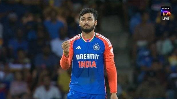 रियान परागनं श्रीलंकेच्या तीन विकेट घेत महत्त्वाची भूमिका बजावली. रियाननं सूर्यकुमार यादवनं दाखवलेला विश्वास सार्थ ठरवला.