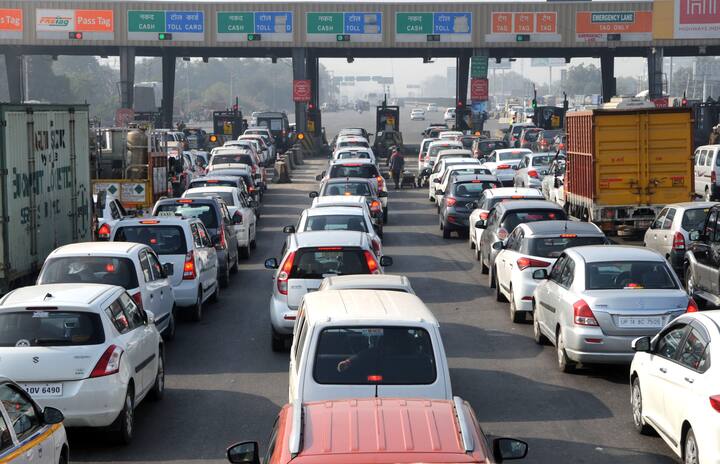 अब लोगों के मन में ये सवाल भी उठ रहा है कि क्या टोल टैक्स पर प्रीपेड और पोस्टपेड सुविधा मिल सकती है.