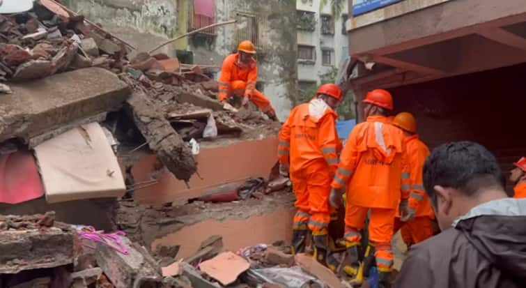 Navi Mumbai Three Storey Building Collapse Many Feared to be Trapped in Debris NDRF Rescue Operation नवी मुंबई में गिरी तीन-मंजिला इमारत, कई लोगों के फंसे होने की आशंका, बचाव कार्य जारी