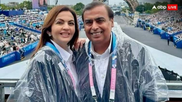 Mukesh Ambani and Nita Ambani attended the Paris 2024 Olympics opening ceremony at the iconic Eiffel Tower Paris Olympics: पेरिस ओलंपिक की ओपनिंग सेरेमनी में शामिल हुए मुकेश अंबानी और नीता अंबानी