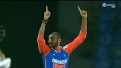 IND vs SL : भारत अन् श्रीलंका मॅचमध्ये अजब प्रकार, एकाच गोलंदाजाची उजव्या अन् डाव्या हातानं बॉलिंग, पाहा काय घडलं?