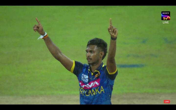 मथिशा पथिरानानं भारताच्या धावसंख्येला ब्रेक लावला. त्यानं सूर्यकुमार यादव, हार्दिक पांड्या, रियान पराग आणि रिषभ पंतला बाद केलं.