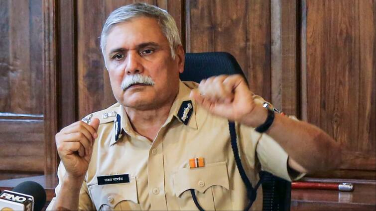 former police commissioner sanjay pandey to contest Maharashtra Elections 2024 independent from mumbai Versova मुंबई के पूर्व पुलिस महानिदेशक संजय पांडे लड़ेंगे विधानसभा चुनाव, फोन टैपिंग मामले में हुई थी गिरफ्तारी