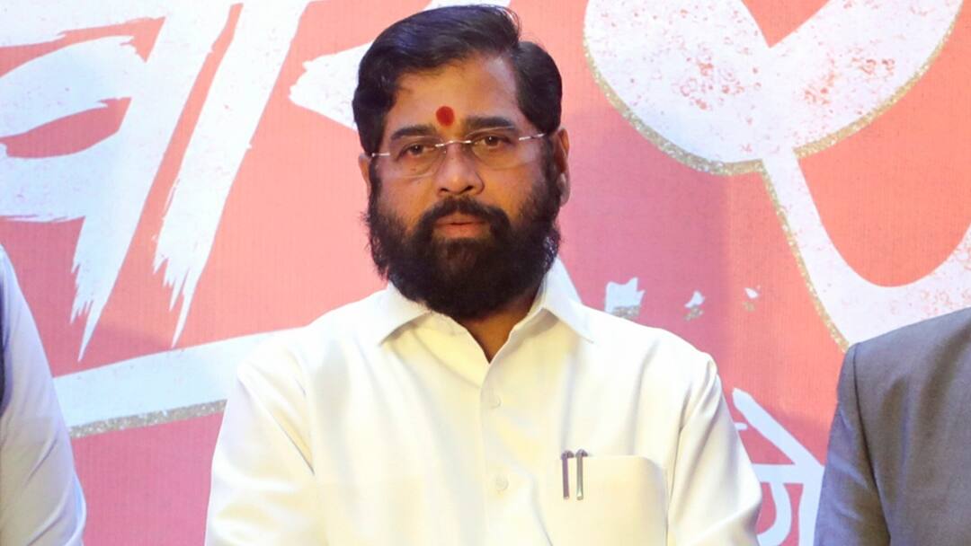 महाराष्ट्र में कितनी सीटों पर लड़ेगी एकनाथ शिंदे की पार्टी, सीट शेयरिंग से पहले ले लिया बड़ा फैसला Shiv Sena CM Eknath Shinde Announced Appointments of 46 Vidhan Sabha In charge and 93 observers Maharashtra Assembly Elections ANN महाराष्ट्र में कितनी सीटों पर लड़ेगी एकनाथ शिंदे की पार्टी, सीट शेयरिंग से पहले ले लिया बड़ा फैसला