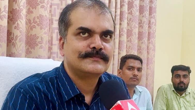 bihar nawada IPS Vikas Vaibhav said it is not possible to provide all people government jobs ANN Bihar Job Issue : 'किसी भी पार्टी की सरकार आ जाए...', सरकारी नौकरी को लेकर IPS विकास वैभव ने की बड़ी बात