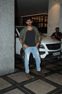 दिनेश विजान के बर्थडे बैश में सितारों ने जमाई महफिल, Shraddha से लेकर विक्की और सिद्धार्थ तक स्टाइलिश लुक में पहुंचे तमाम सेलेब्स