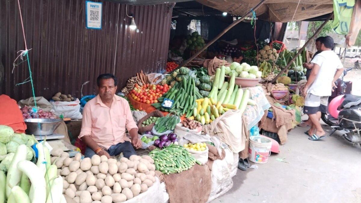 Uttarakhand News: बारिश कम होते उत्पादन बढ़ा, हरी सब्जियों के दाम हुए आधे, जानें क्या बोले ग्राहक