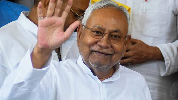 Nitish Kumar Says JDU will Battle in Jharkhand with NDA this Point will raise in Front of PM or Amit Shah नीति आयोग की बैठक छोड़कर चुनावी तैयारी में जुटे थे नीतीश कुमार, NDA को एक और झटका देने का बना लिया प्लान!