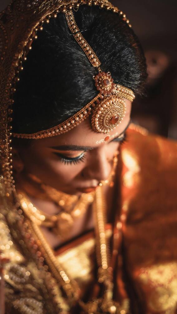 सोनं परिधान करणं 'या' राशींसाठी ठरु शकतं शुभदायक !