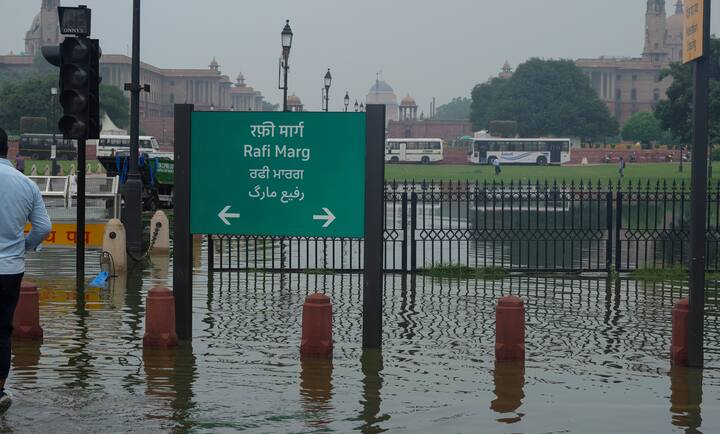 दिल्ली के एनसीआर में रविवार बादल छाए रहेंगे और कुछ इलाकों में बारिश हो सकती है. आईएमडी के मुताबिक दो अगस्त तक बारिश का पूर्वानुमान है.