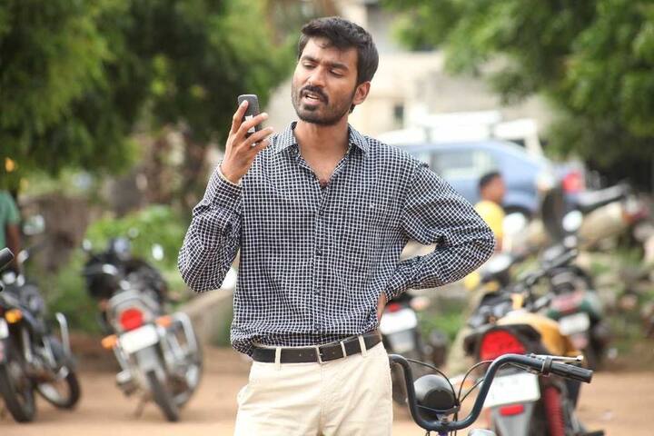 வேலையில்லா பட்டதாரி படத்தில் ரகுவரன் என்ற கதாபாத்திரத்தில் தனுஷ் நடித்து இருந்தார். பொறியியல் படித்த தனுஷ் இன்ஜினியர் வேலைக்கு தான் செல்வேன் என்று குறிக்கோளோடு இருக்கிறார். ஒரு வழியாக இன்ஜினியர் வேலை மூலம் ஒரு பெரிய பில்டிங் கட்டுவதற்கு ப்ராஜெக்ட் கிடைக்கிறது. அந்த பில்டிங்கை கட்டவிடாமல் வில்லன் இல்லாத வேலைகளை பார்க்கிறார். வில்லனை சமாளித்து பில்டிங்கை எப்படி கட்டினார் என்பதே மீத கதை.