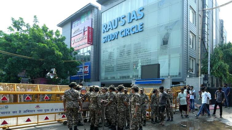 Delhi Death of 3 Students After Basement of Rao IAS Academy Coaching Filled With Water Police FIR ANN दिल्ली की IAS कोचिंग के बेसमेंट में कब कैसे हुआ हादसा, जानें घटना की पूरी टाइमलाइन