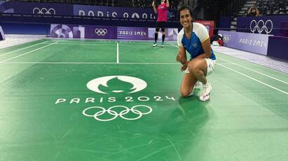 Paris Olympics 2024 Day 2 PV Sindhu Wins 21-9, 21-6 Vs FN Abdul Razzaq Paris Olympic:பேட்மிண்டன் போட்டி..மாலத்தீவு வீராங்கனையை வீழ்த்திய பி.வி சிந்து