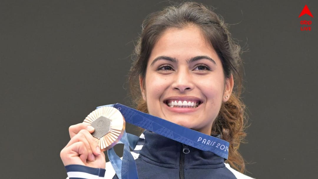 Manu Bhaker first Indian woman to win medal in shooting at Olympics Paris Olympics 2024 Know her past records Paris Olympics 2024 : বাবা মার্চেন্ট নেভির চিফ ইঞ্জিনিয়ার, দেড় লক্ষ টাকায় প্রশিক্ষণ; আগে আর কী কী সাফল্য মনুর ?
