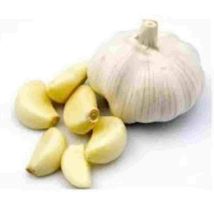 ਮਾਨਸੂਨ ਦੌਰਾਨ ਕਈ ਤਰ੍ਹਾਂ ਦੀਆਂ ਵਾਇਰਲ ਬਿਮਾਰੀਆਂ ਫੈਲਣ ਦਾ ਡਰ ਵੱਧ ਜਾਂਦਾ ਹੈ, ਕਿਉਂਕਿ ਇਸ ਮੌਸਮ ਵਿੱਚ ਨਮੀ ਕਾਰਨ ਬੈਕਟੀਰੀਆ ਤੇਜ਼ੀ ਨਾਲ ਵਧਦੇ ਹਨ। ਅਜਿਹੀ ਸਥਿਤੀ ਵਿੱਚ, ਰੋਜ਼ਾਨਾ ਸਵੇਰੇ ਲਸਣ ਦੀਆਂ ਦੋ ਕਲੀਆਂ ਚਬਾਉਣ ਨਾਲ ਰੋਗ ਪ੍ਰਤੀਰੋਧਕ ਸ਼ਕਤੀ ਵਧਦੀ ਹੈ ਅਤੇ ਤੁਹਾਨੂੰ ਵਾਇਰਲ ਸਮੱਸਿਆਵਾਂ ਤੋਂ ਸੁਰੱਖਿਅਤ ਰੱਖਿਆ ਜਾਂਦਾ ਹੈ।