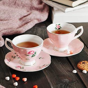 ਕਰੀਮ ਪਹਿਲਾਂ ਹੇਠਾਂ ਵੱਲ ਡੁੱਬ ਜਾਂਦੀ ਹੈ, ਫਿਰ ਤੇਜ਼ੀ ਨਾਲ ਉੱਪਰ ਵੱਲ ਵਧਦੀ ਹੈ, ਇੱਕ ਪ੍ਰਭਾਵ ਪੈਦਾ ਕਰਦੀ ਹੈ ਜਿਸ ਨੂੰ ਸਥਾਨਕ ਲੋਕ