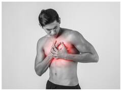 सीने में हो रही है जलन तो कभी न करें इग्नोर, हो सकता है इन खतरनाक बीमारियों का सिग्नल