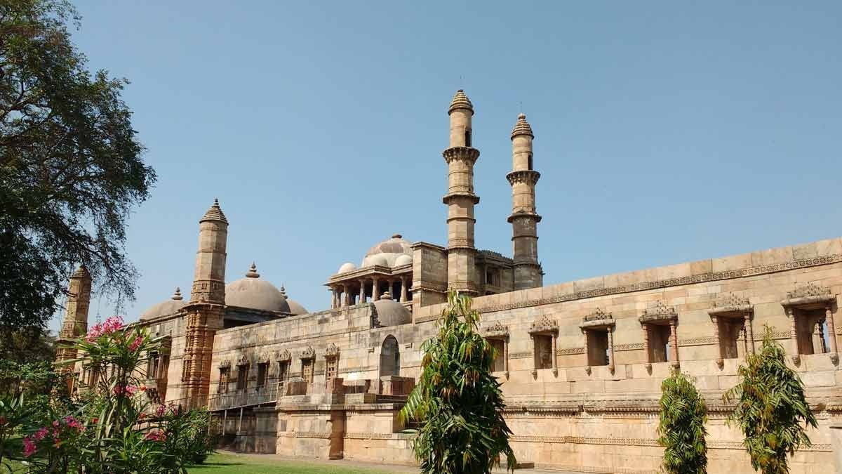 Travel : यंदाची रक्षाबंधन निसर्गाच्या सानिध्यात साजरी करा! भावंडांना करा खूश, भारतीय रेल्वेकडून कमी बजेटमध्ये फिरण्याची खास संधी, जाणून घ्या